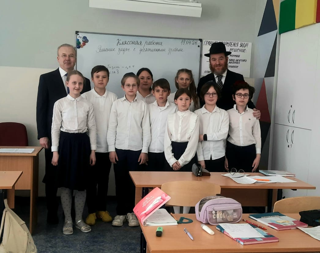 Встречаем почетных гостей